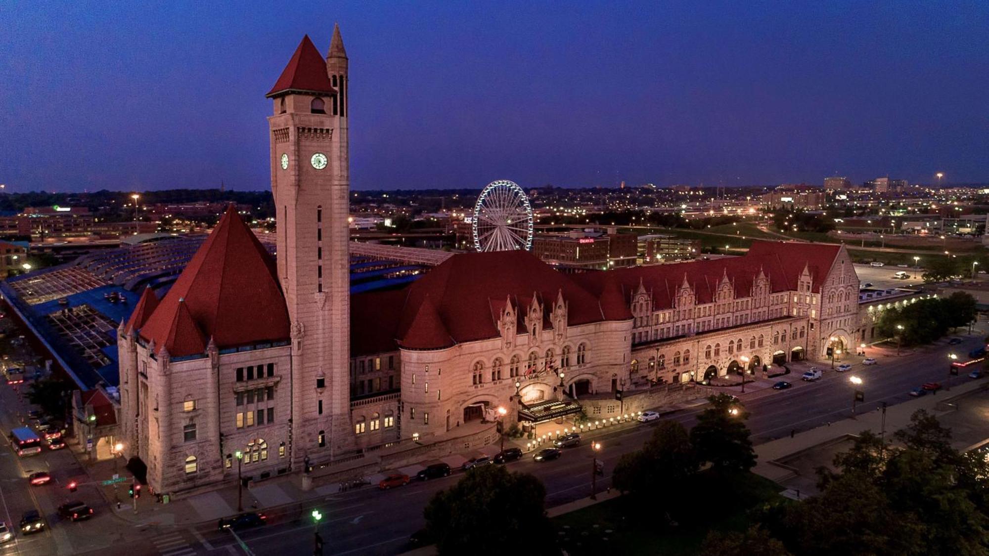 St. Louis Union Station Hotel, Curio Collection By Hilton Exterior photo